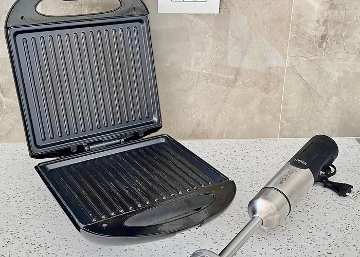 White - Malgorzata Daire