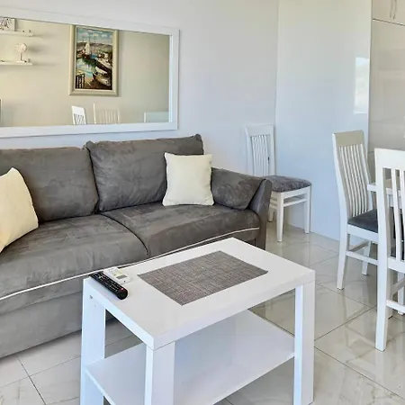 White - Malgorzata * Saranda