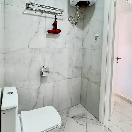 Apartment White - Malgorzata Sarandë