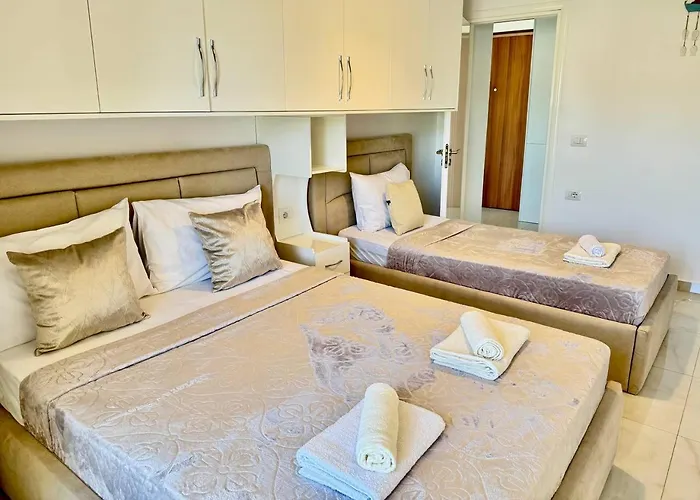 White - Malgorzata * Sarandë