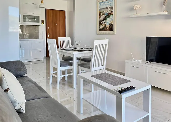 White - Malgorzata *