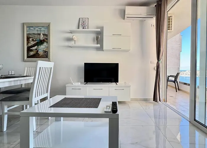 White - Malgorzata Apartman